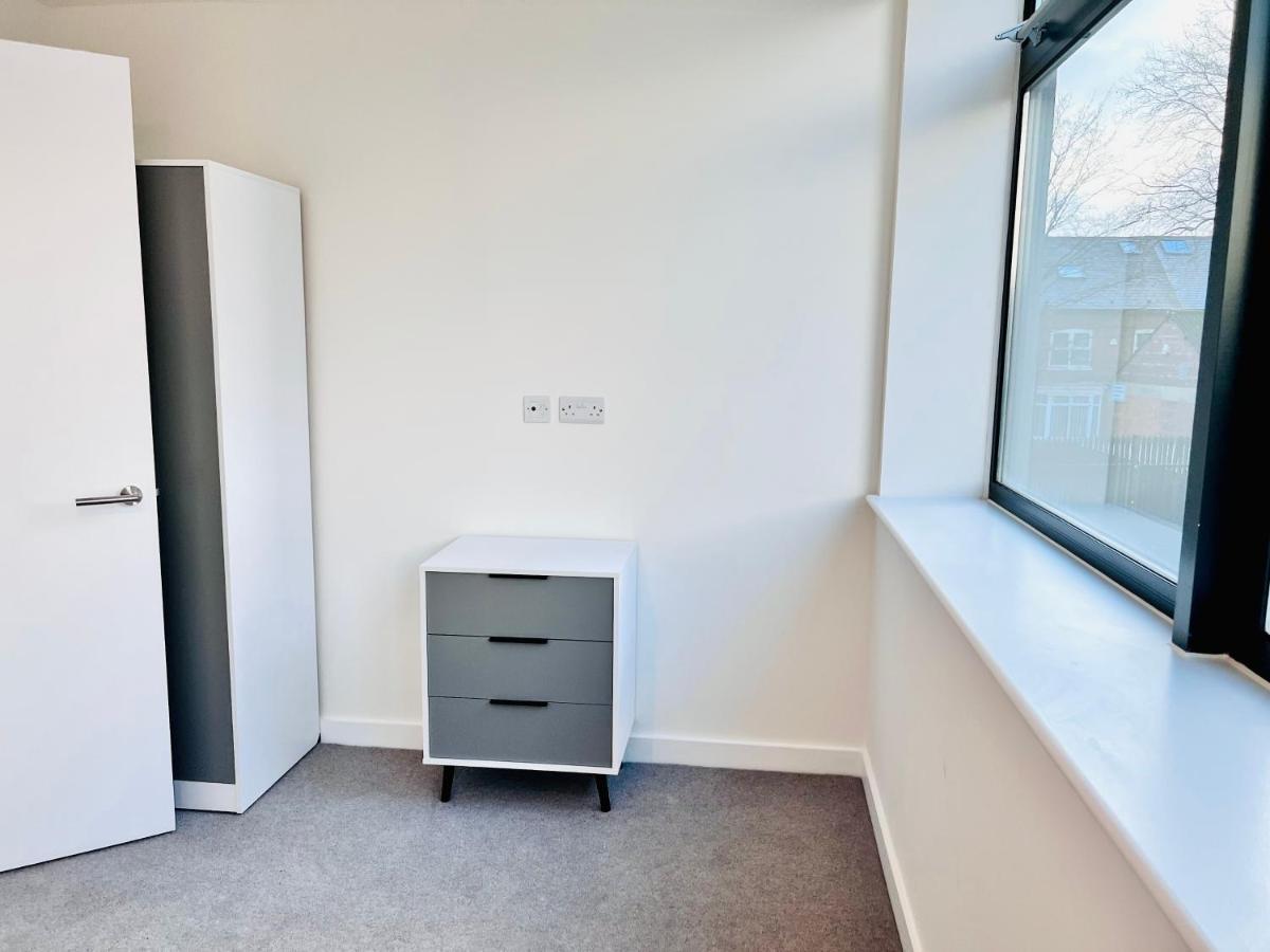Affordable Apartments In Manchester City Centre Close To Trafford ภายนอก รูปภาพ